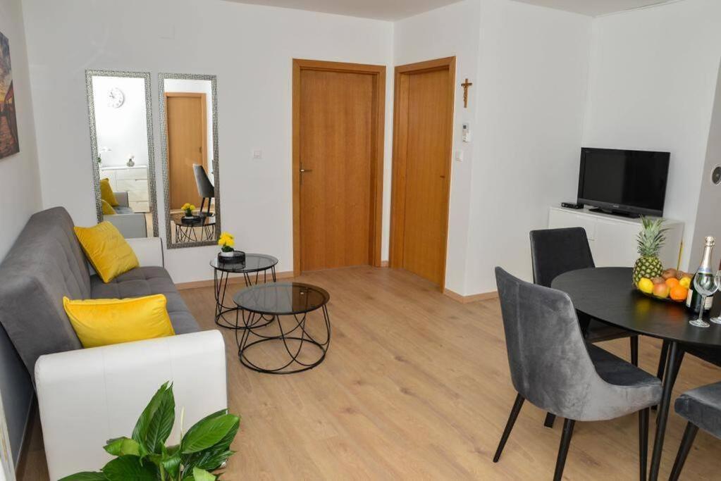 Apartment Longin Ζαντάρ Εξωτερικό φωτογραφία
